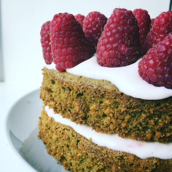 'Healthy' Matcha, Honey and Raspberry Cake